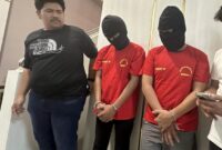 Satu dari dua tersangka yang ditangkap Polresta Barelang merupakan anggota Polisi bertugas di Sekupang terlibat dalam peredaran Narkotika, ditangkap di Asrama Polisi, Matapedia6.com/ Luci