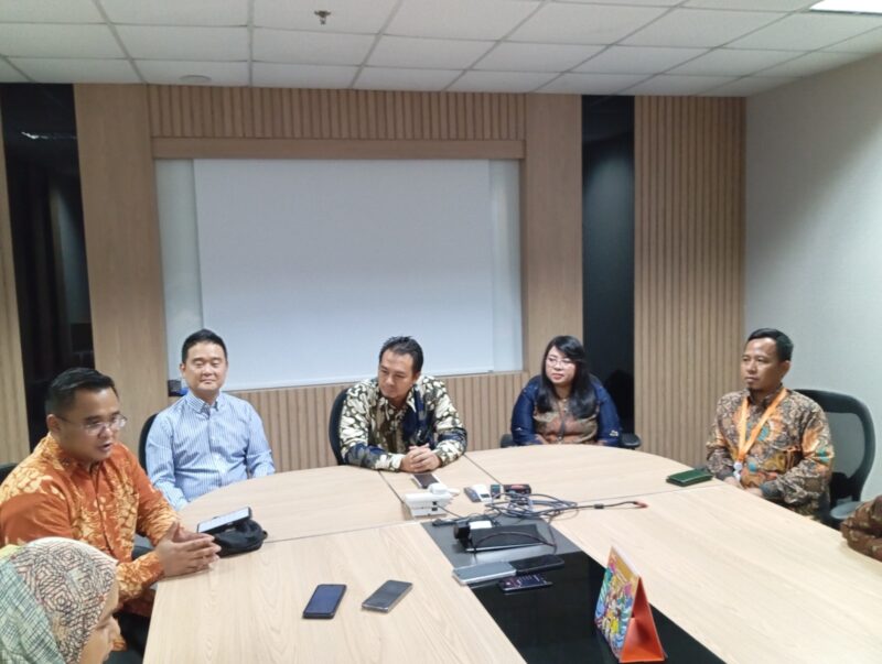 Marie Asset Sekuritas bersama OJK dan Bursa efek Indonesia saat berikan keterangan pers, Rabu (2/10). Foto:Rega/matapedia