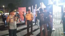 Kapolsek Seibeduk Iptu Jonathan Reinhart Pakpahan saat pengamanan Festival Biznet, Sabtu (19/10). foto:Rega/matapedia