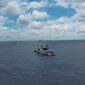 Kapal China Coast Guard (CCG) 5402 yang berhasil diusir Kapal Negara (KN) Tanjung Datu-301 milik Bakamla RI yang mengganggu kegiatan Survei dan Pengolahan Data Seismik 3D Arwana yang sedang dilaksanakan oleh PT Pertamina East Natuna menggunakan kapal MV Geo Coral, Senin (21/10/2024). Matapedia6.com/Dok Humas Bakamla RI