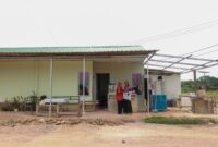 Salah satu warga Tembesi Tower yang telah pindah ke Kavling Sei Daun Piayu. Foto:Dok/Panbil