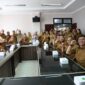 Plt Gubernur Kepri tengah bersama ASN. Foto:istimewa