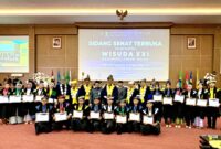 Wisuda ratusan mahasiswa Uniba, Sabtu (9/11). Foto:Dok/Istimewa