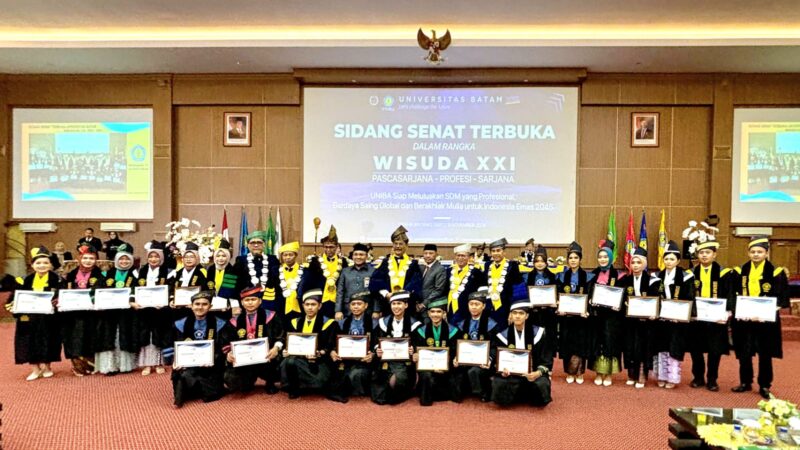 Wisuda ratusan mahasiswa Uniba, Sabtu (9/11). Foto:Dok/Istimewa