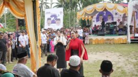 Penyayi KDI pukau warga Karimun di kampanye Rudi-Rafiq. Foto:Ist