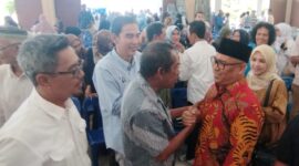 Calon wakil Gubernur Kepri Nyanyang Haris Pratamura didampingi calon wali Kota Batam Amsakar Ahmad kampanye dialogis di Kecamatan Nongsa, Minggu (10/11/2024). Matapedia6.com/ Dok Agus