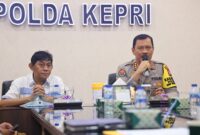 Kabid Humas Polda Kepri Kombes Pol Zahwani Pandra saat memaparkan apa yang sudah dilakukan Humas dalam memberikan informasi kepada masyarakat, Selasa (12/11/2024). Matapedia6.com/Dok Humas Polda