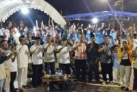 Tokoh masyarakat dan warga Sambau sepakat dukung pasangan Ansar Ahmad - Nyanyang Haris Pratamura di Pilkada Kepri 2024. Matapedia6.com/Dok Agus 