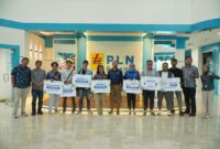 Sempena Hari Pahlawan, PLN Batam Serahkan Hadiah Lomba Menulis Feature dan Foto Nasional. Foto:Dok/Humas PLN