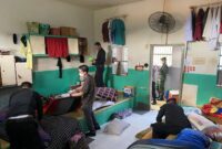 Lapas Batam geledah kamar warga binaan, Kamis (14/11). Foto:Ist