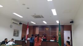 Kedua saksi dihadirkan JPU dalam sidang judi online, Senin (18/11). Foto:matapedia