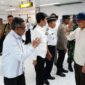 Jefridin jemput Menteri BP2MI di Bandara Hang Nadim, Sabtu (8/12). Foto:Istimewa