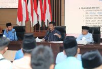 Wali Kota Batam Muhammad Rudi saat Rakor pada Jumat (27/12). Foto:Diskominfo