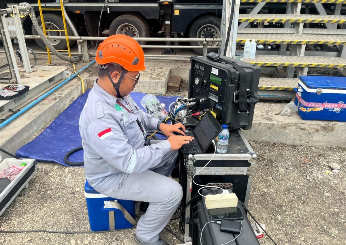 Petugas PLN Batam. Foto:Istimewa