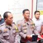 Kapolsek Sekupang Kompol Benhur Gultom didampingi Kasi Humas Polresta Barelang Iptu Budi dan Kanit Reskrim Polsek Batam Kota Ipda Boby saat memberikan keterangan di Rumah Sakit Bhayangkara Polda Kepri, Kamis (5/12/2024). Matapedia6.com/ Luci
