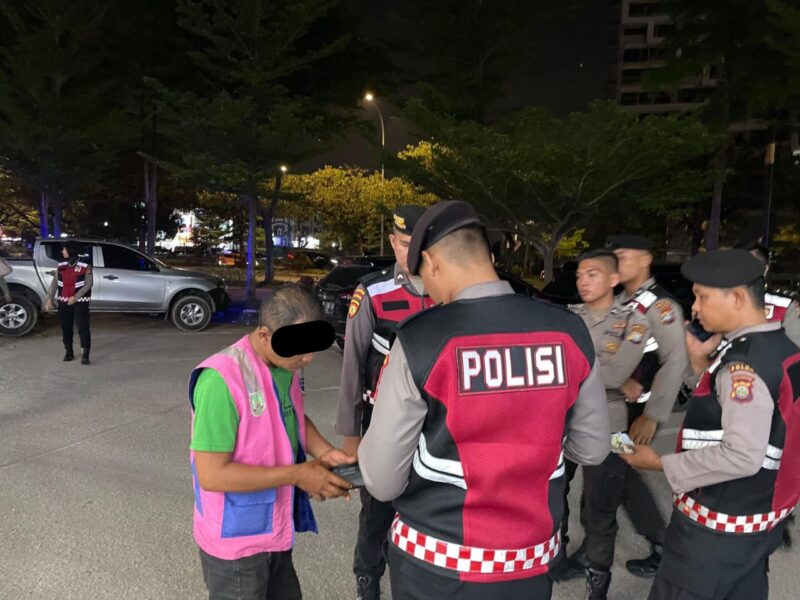 Salah satu juru parkir liar ditangkap polisi. Foto:Dok/Humas Polda