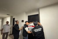 Ditreskrimsus Polda Riau Subdit Tipikor melakukan penyegelan empat unit apartemen di Kota Batam, pengembangan kasus SPPD Fiktif Setwan DPRD Riau, Matapedia6.com /Dok Polda Riau