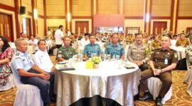 Kabid Humas Polda Kepri Kombes Pol Zahwani Pandra Arsyad saat mengikuti acara penyerahan Penghargaan dari KIP di Aula Wan Seri Beni, Dompak, Tanjungpinang, Senin (9/12/2024). Matapedia6.com/ Dok Humas Polda