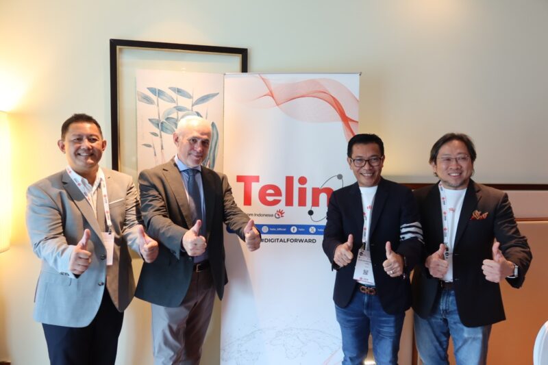 Direktur Wholesale & International Service Bogi Witjaksono (Paling Kiri), Direktur Eksekutif Citra Connect & NDP Marco Bardelli (Kedua dari Kiri), CEO Telin Budi Satria Dharma Purba (Kedua dari Kanan), Chief of Product Telin Azmal Yahya (Paling Kanan). Foto:Telkom