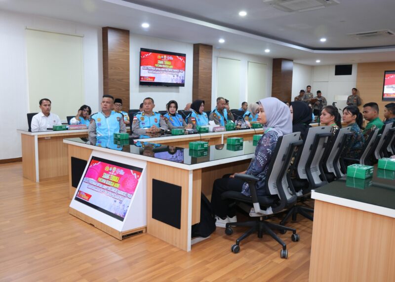 Lima Personel Bakomsus Polda Kepri Lulus Seleksi saat mengikuti Sidang terbuka penetapan kelulusan di Ruang Rapat Utama Polda Kepri, Senin (16/12/2024). Matapedia6.com/Dok Humas Polda