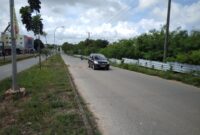 Lokasi kejadian laka lantas di jalan dang Merdu yang menewaskan pengendara motor Yamaha F1ZR, pada Senin (16/12/2024) malam. Matapedia6.com/ Luci