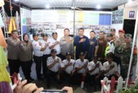 Kapolresta Barelang Kombes Pol Heribertus Ompusunggu saat mengunjungi Poskamling di Tiban III dan Flamboyan, Senin (16/12/2024). Matapedia6.com/ Dok Polresta