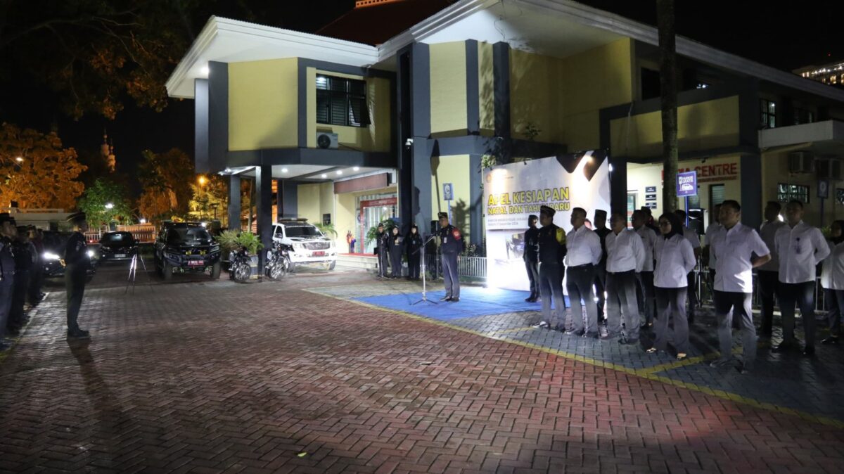 Imigrasi Batam menggelar apel kesiapan dalam sambut Nataru, Selasa (17/12). Foto:Dok/Ist