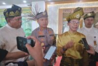 Amsakar Ahmad walikota terpilih saat memberikan komentar usai mengikuti rapat paripurna hari jadi Kota Batam di Kantor DPRD Batam, Rabu (18/12/2024). Matapedia6.com/ Luci