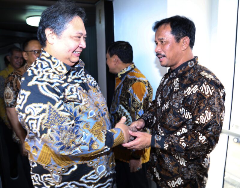 Menko Perekonomian Airlangga Hartarto bersama Kepala BP Batam Muhammad Rudi beberapa hari lalu. Foto:Dok/Humas BP Batam