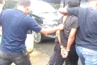 Polisi saat ditangkap buser Polsek Sekupang. Foto:Dok/Polsek Sekupang