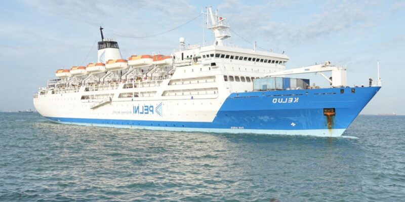 Kapal Pelni sandar di Terminal Bintang 99 Batu Ampar, Batam, Minggu (8/12). Foto:Dok/Istimewa