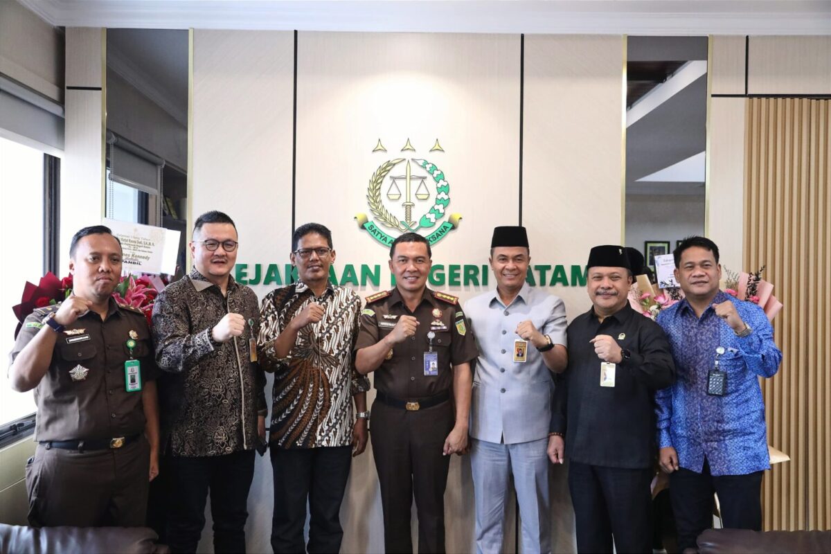 Kunjungan DPRD Batam ke Kejari, Kamis (5/12). Foto: Istimewa