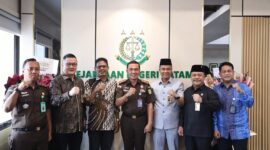 Kunjungan DPRD Batam ke Kejari, Kamis (5/12). Foto: Istimewa