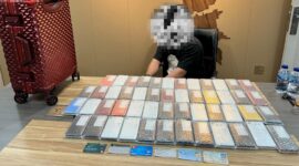 Ratusan handphone iphone dan pelaku diamankan Bea Cukai Batam beberapa hari lalu. Foto:Dok/Bea Cukai