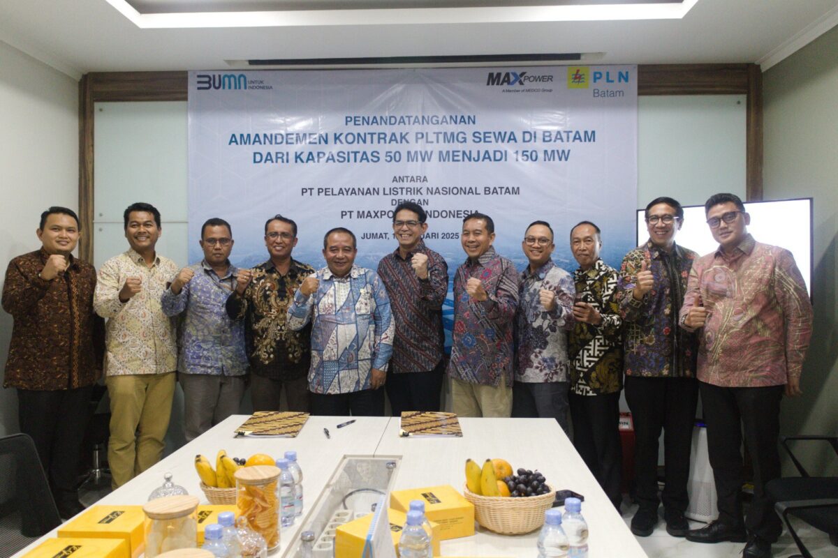 PT PLN Batam dan PT Maxpower Indonesia menandatangani amandemen kontrak untuk Pembangkit Listrik Tenaga Mesin Gas (PLTMG) sewa di Batam. Foto;Dok/PLN