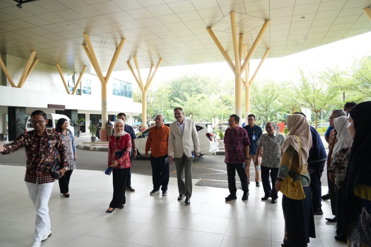 Kunjungan kerja Mayapada dan Apollo Hospital India ke RSBP Batam, Sabtu (19/1). Foto:BP Batam