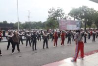 Personel Polresta Barelang gelar olahraga pagi di lapangan Mako Polresta Barelang, Sabtu (25/1/2025). Matapedia6.com/Dok Polresta