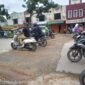 Kondisi jalan patas di depan kedai Tek Kasi Rumah Sakit Aini, Aviari, Batu Aji, Minggu (26/1). Foto:Luci/matapedia