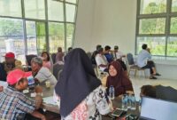 Warga terdampak penggusuran sedang didata di PT TPM untuk memperoleh hak-hak, Kamis (30/1). Foto:Dok/Ist