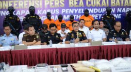 Petugas Bea Cukai dan Polisi serta Jaksa gelar konferensi pers penindakan narkoba, Kamis (30/1). Foto:Dok/BC
