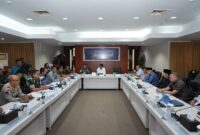 Tim terpadu rapat soal buya lepas di Batam. Foto:BP Batam