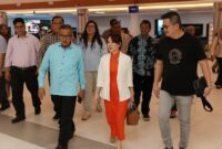Li Claudia Chandra tiba di Bandara Hang Nadim pada Minggu (23/2). Foto:Diskominfo