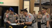 Brigjen Pol Asep Syafrudin saat menandatangani serah terima jabatan di Mabes Polri, Sabtu (1/2/2025). Matapedia6.com/Dok Humas Polda