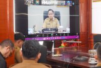 Sekda Kepri, Adi Prihantara mengikuti rapat bersama Menteri Dalam Negeri Tito Karnavian melalui zoom, bahas pelantikan kepala daerah, Senin (3/2/2025). Matapedia6.com/ Istimewa