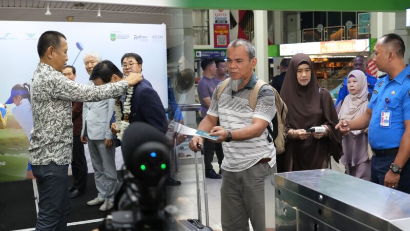 Wisatawan asal Singapura berkunjung ke Batam beberapa hari lalu melalui pelabuhan Batam Center. Foto:Dok/Humas BP Batam
