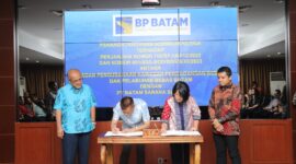 BP Batam tanda tangan kerja sama dengan PT Batam Sarana Surya, Rabu (5/2). Foto:Dok/Humas