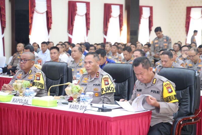 Kapolda Kepri gelar pertemuan dengan seluruh pejabat utama Polda Kepri dan keluarkan 10 Kebijakan dalam menjalankan tugas, Selasa (18/2/2025). Matapedia6.com/Dok Humas Polda