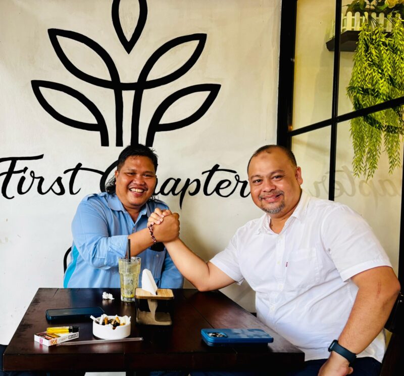 Gibran Center dan Kabag Humas BP Batam. Foto:Ist