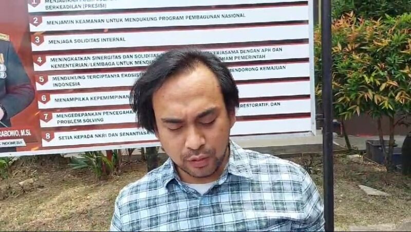 Kasat Narkoba Polresta Barelang AKP Denny Langie, saat memberikan keterangan kepada media di Polresta Barelang, Kamis (20/2/2025). Matapedia6.com/Luci