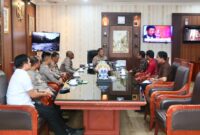 Kapolda Kepri Irjen Pol Asep Syafrudin terima kunjungan silaturahmi dari BI Kepri di ruang kerjanya, Mapolda Kepri, Nongsa, Selasa (25/2/2025). Matapedia6.com/ Dok Humas Polda